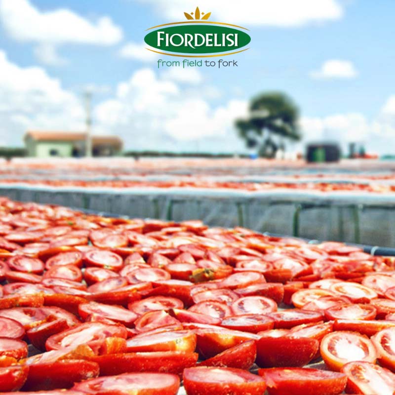 Drying tomatoes Drying tomatoes